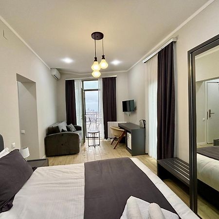 Hillside Inn Batum Dış mekan fotoğraf