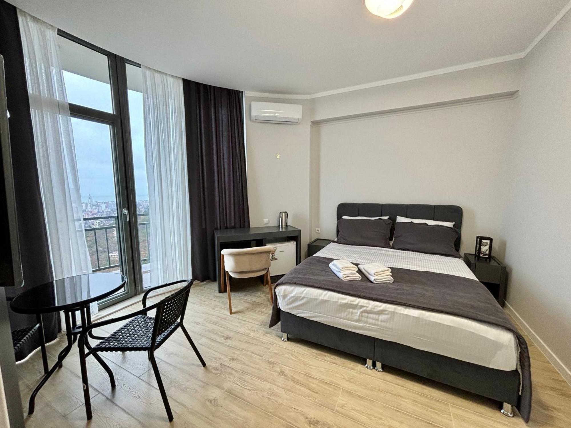 Hillside Inn Batum Dış mekan fotoğraf