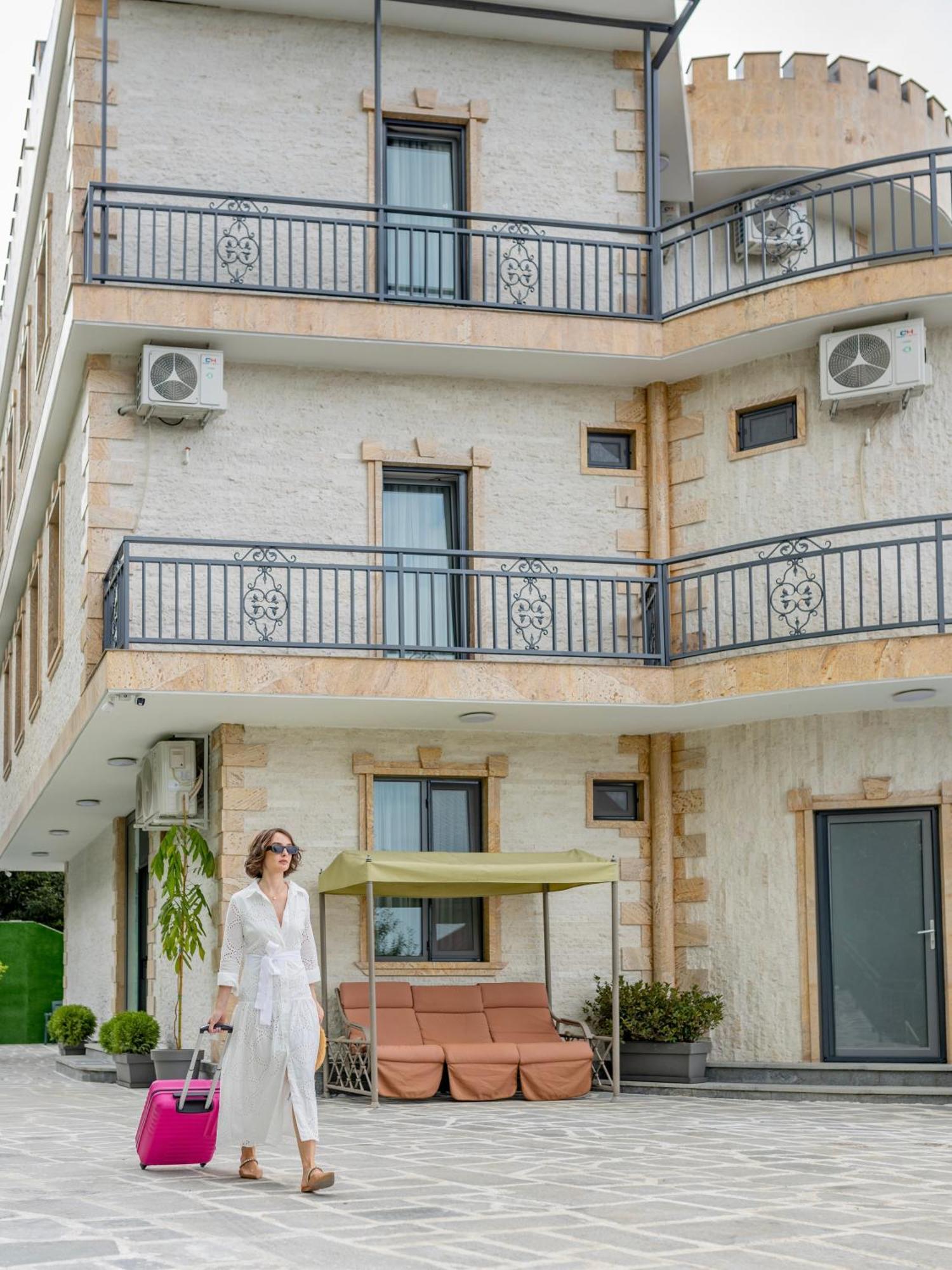 Hillside Inn Batum Dış mekan fotoğraf