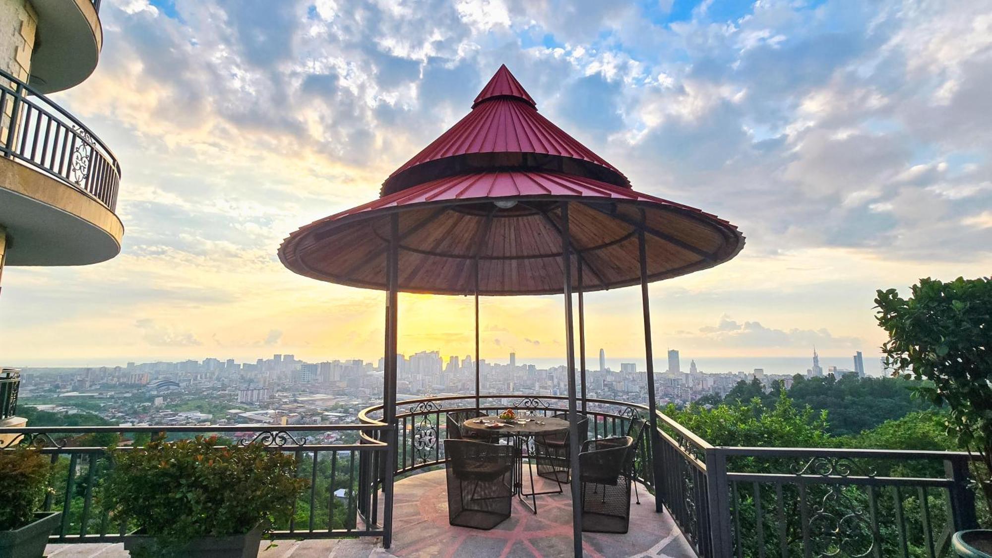 Hillside Inn Batum Dış mekan fotoğraf